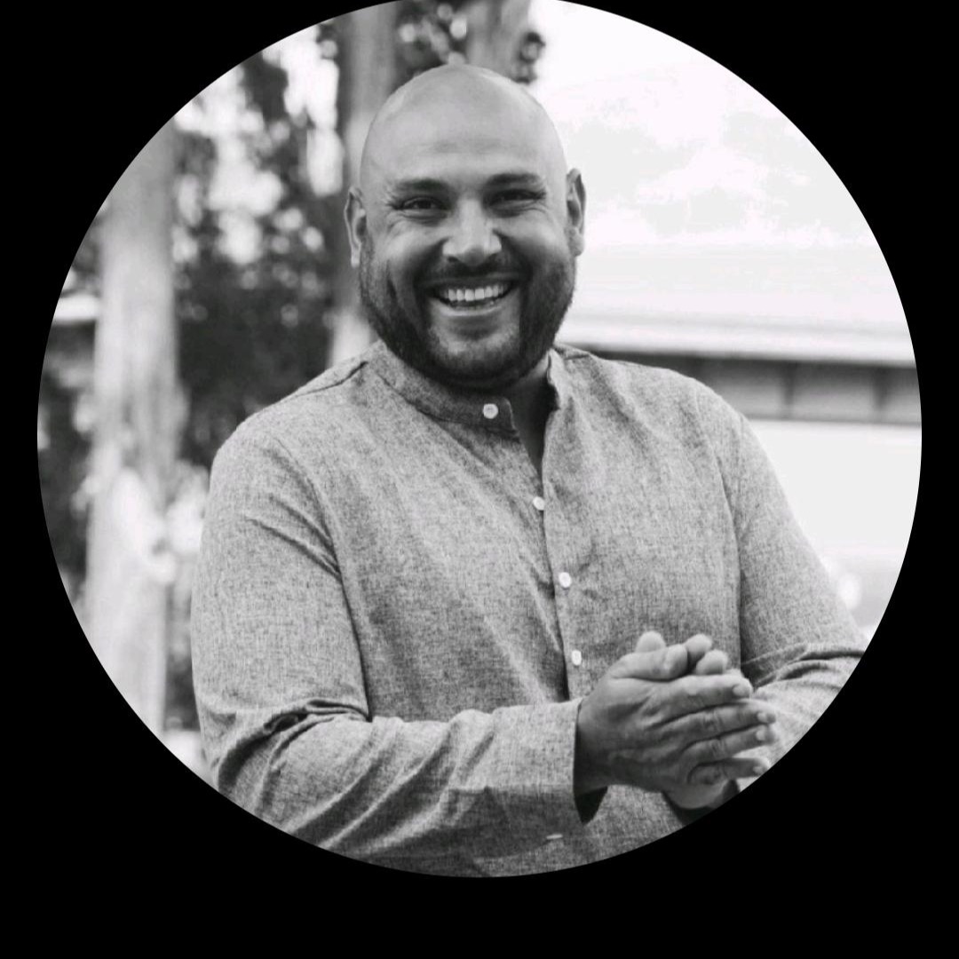 Portrait of Qi Lopez Diaz